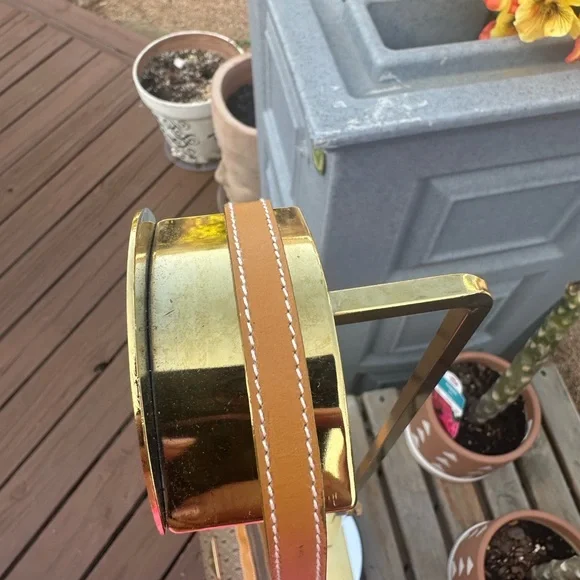 Yves Saint Laurent Vintage Elegant Tan and Brown Designer Cross Body Bag - Picture 3 of 12